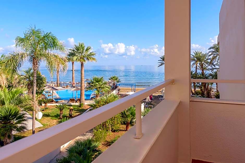 Zeus Hotels Palm Beach