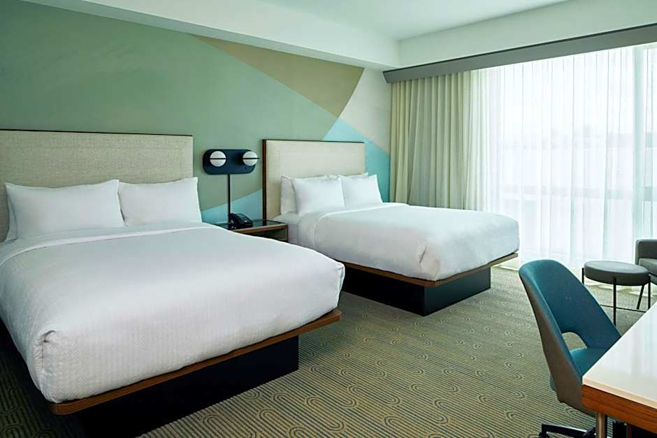 Courtyard by Marriott Santa Barbara Downtown