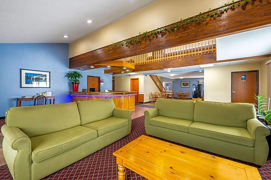 Royal Inn & Suites Milaca