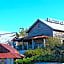 Oceanfront Views, Recently Renovated Kitchen,Pools