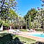 Domaine Au Coeur des Alpilles