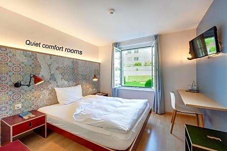 Double Room Mountain View