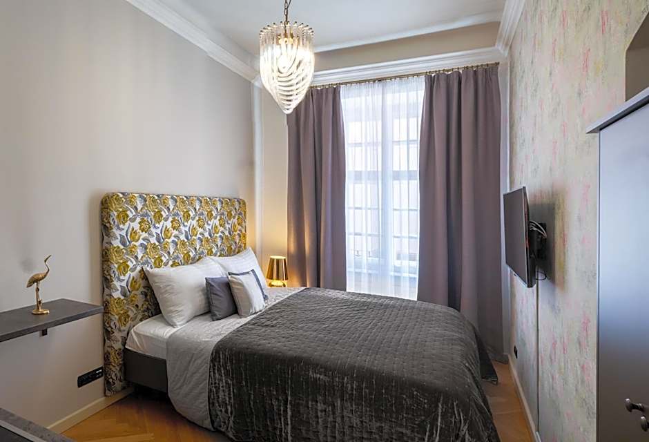 Chateau 9 Apartments by Adrez