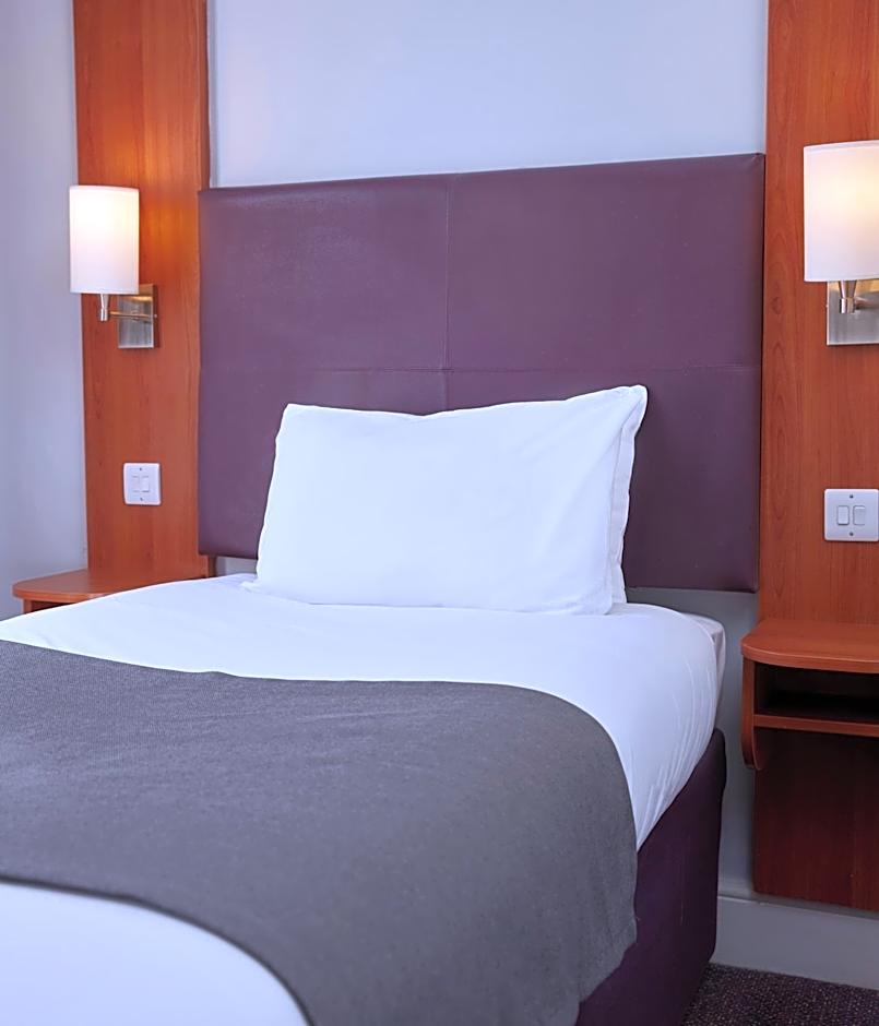 Wheatsheaf by Chef & Brewer Collection