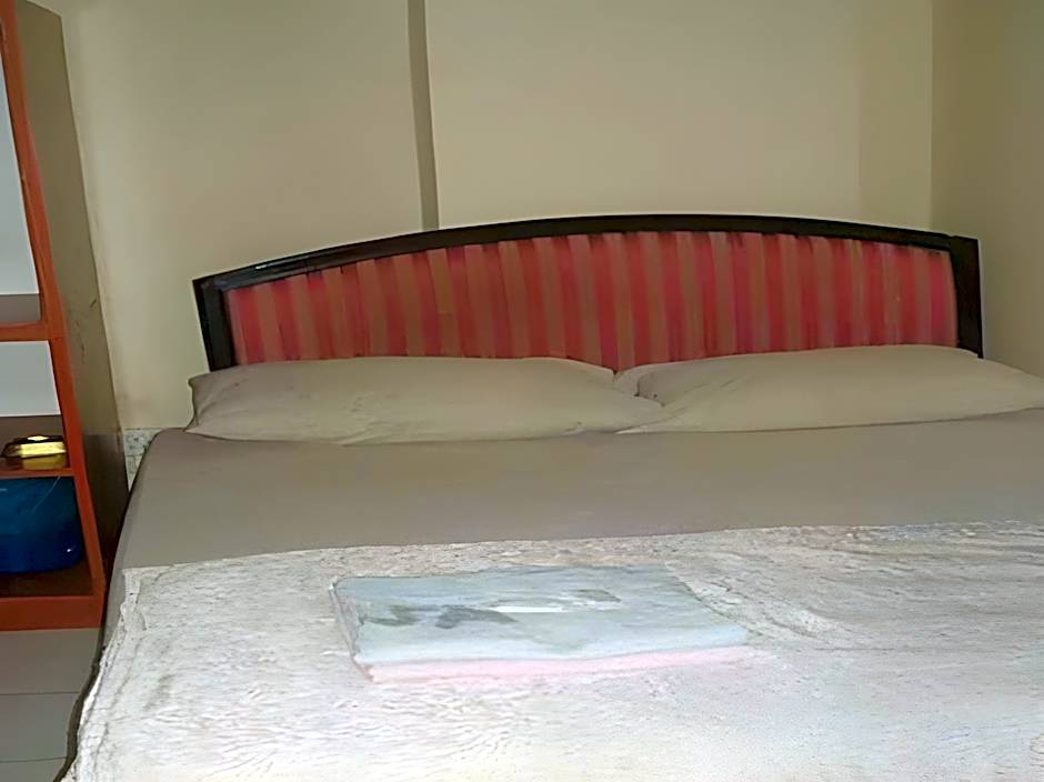 Casavilla Travellers Lodge