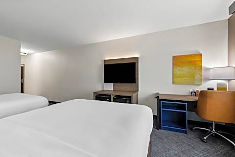 Queen Room with Two Queen Beds - Non-Smoking