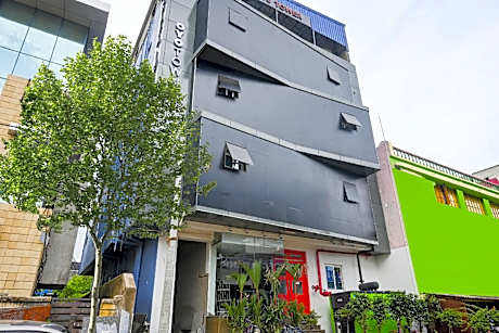 Super Town House HI5 Aditya International