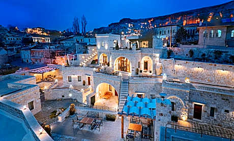 Solem Cave Suites