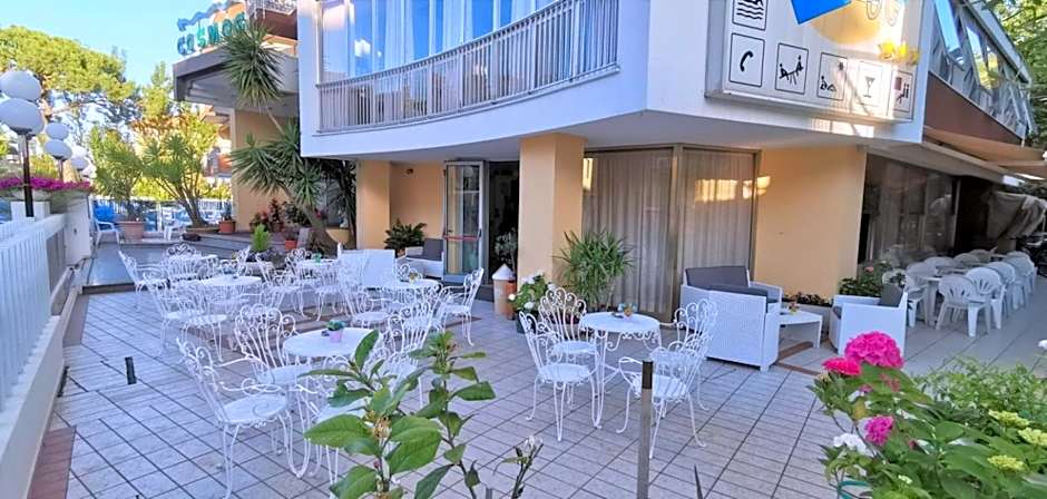 Hotel Cosmos