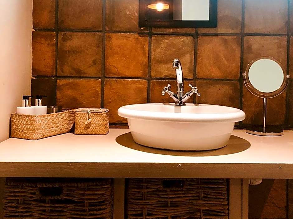 Addo African Home