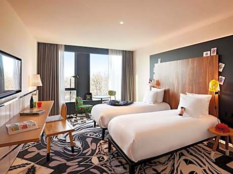Large Mama Twin Room