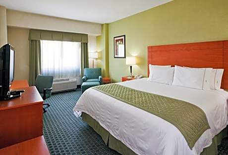 Holiday Inn Express & Suites Toluca Zona Aeropuerto By IHG