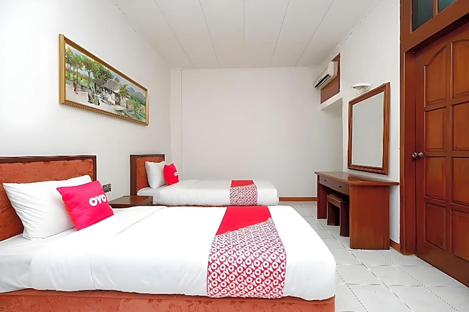 SUPER OYO Capital O 1644 Hotel Griya Kencana