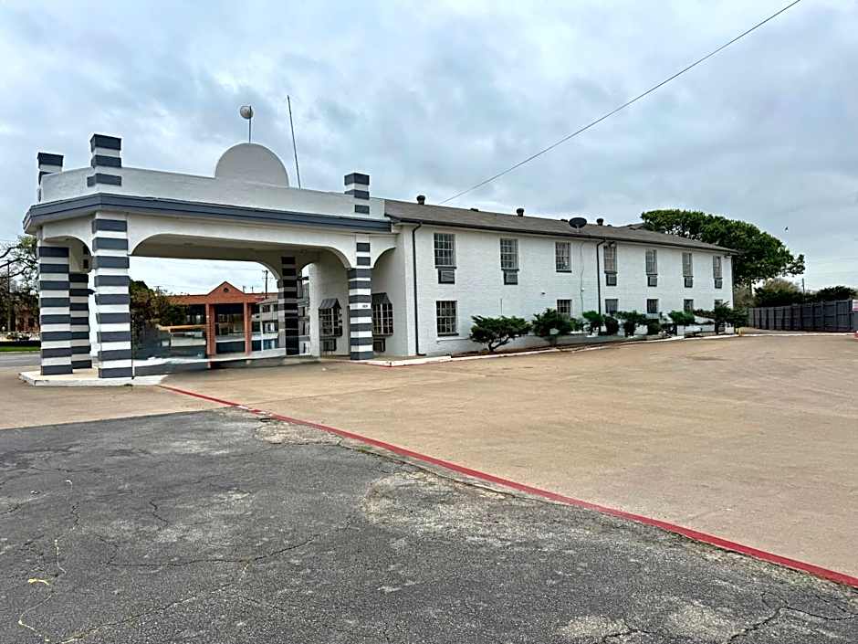 Sherman Inn