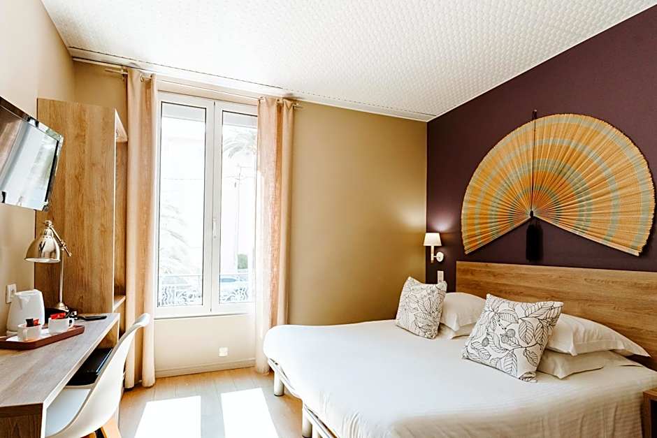 Hôtel Le Petit Castel