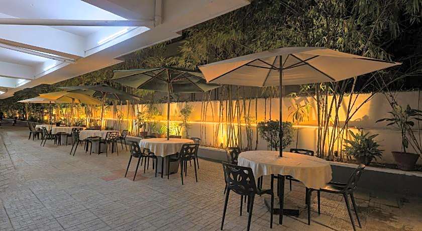Hotel Athome & Serviced Apartments By Deccan Serai Hotels
