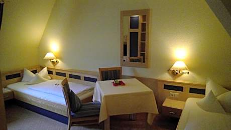 Classic Double Room with Shower