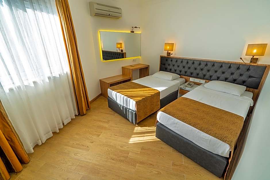 Kleopatra Celine Hotel