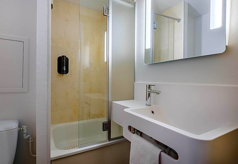 B&B HOTEL FREJUS Puget-sur-Argens