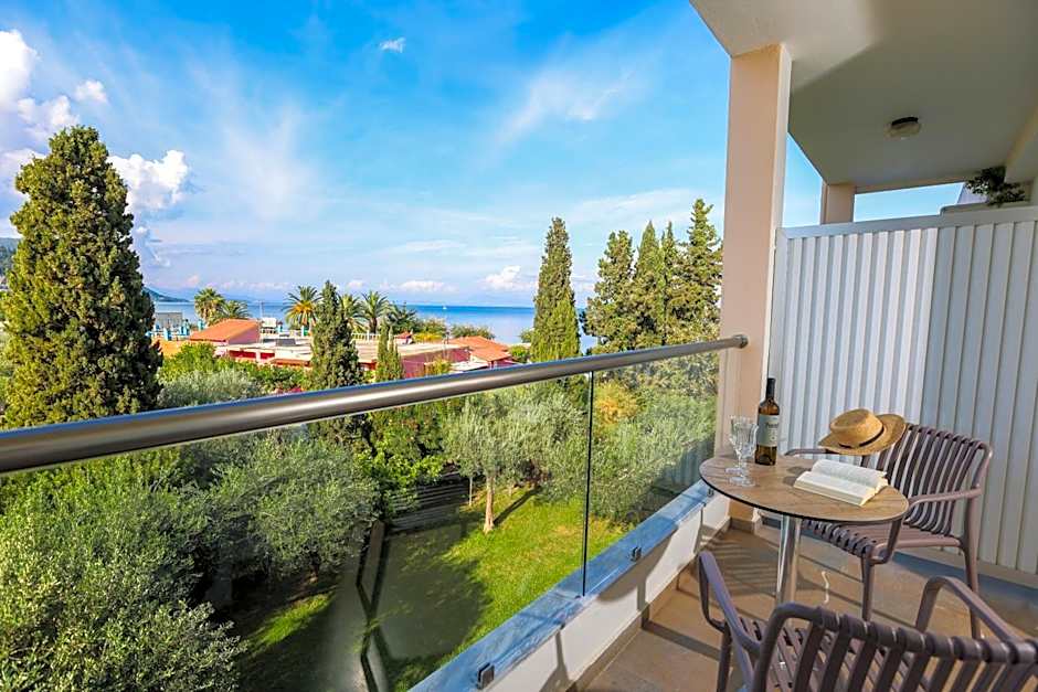 Three Stars Beach Hotel