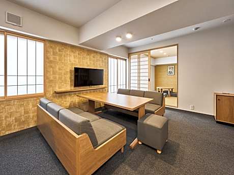 Superior One-Bedroom Japanese Apartment For 6
