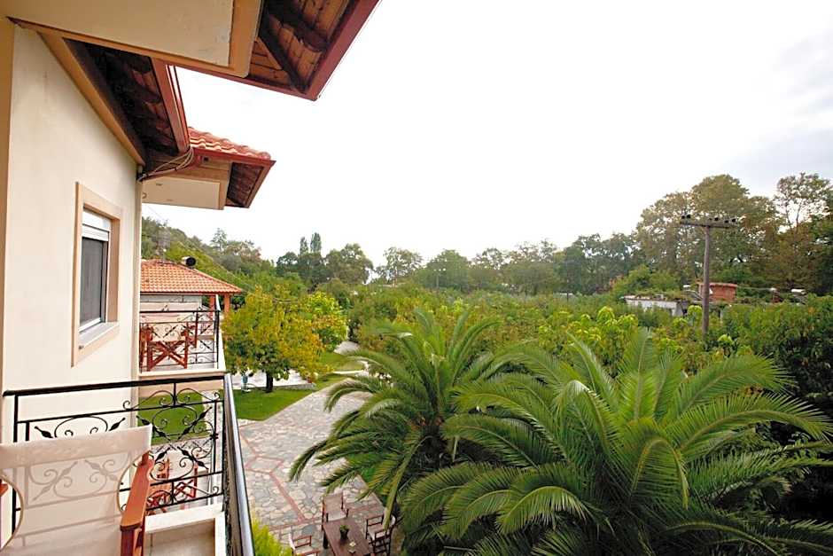 Yiouli Hotel
