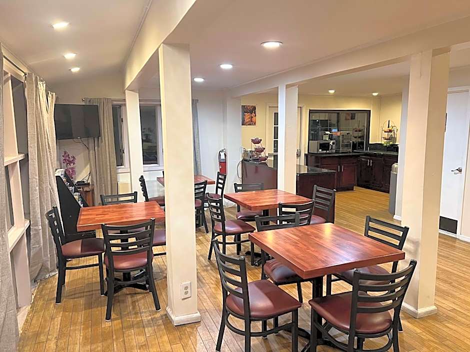 SureStay Plus by Best Western Woodbury Inn