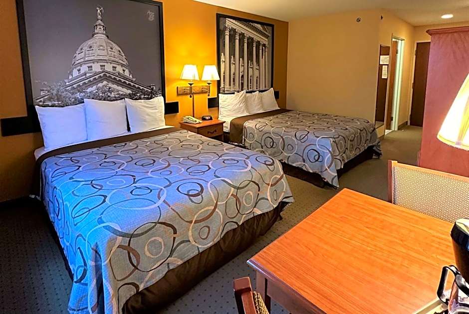 Super 8 by Wyndham Topeka at Forbes Landing