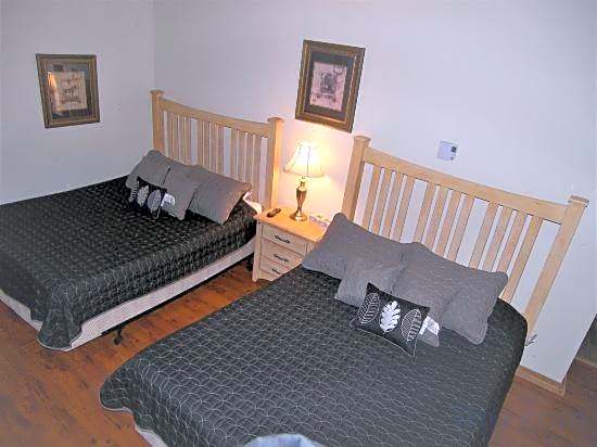 Fox Pine Lodge Hotel Room 2 Fpafh2