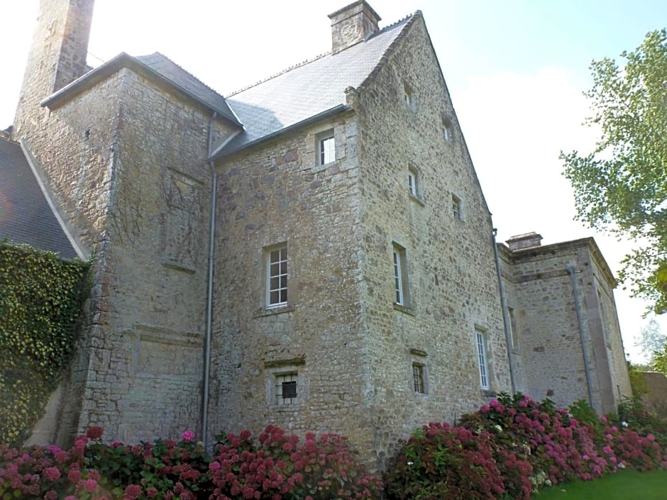 Manoir De Savigny