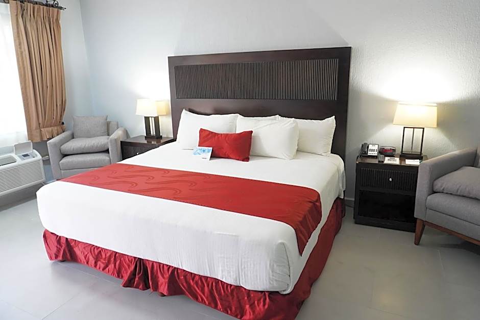 Photo 1 of 5 of 1 King Bed Suite