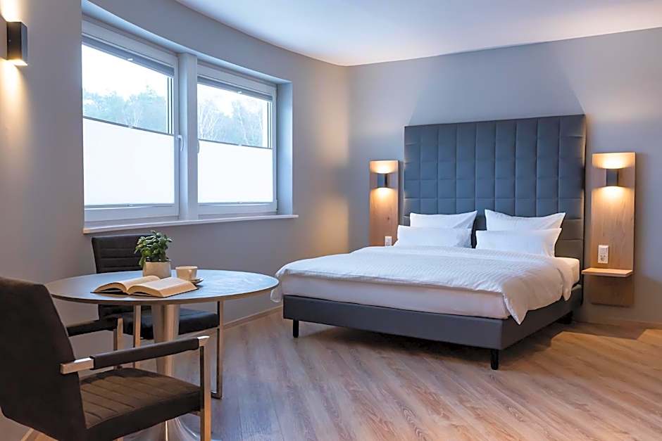 Hotel Circle Inn - Closest to Air Base