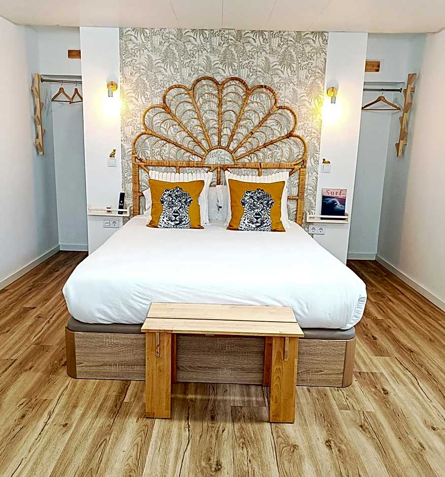 SUPERTUBOS HOUSE Peniche