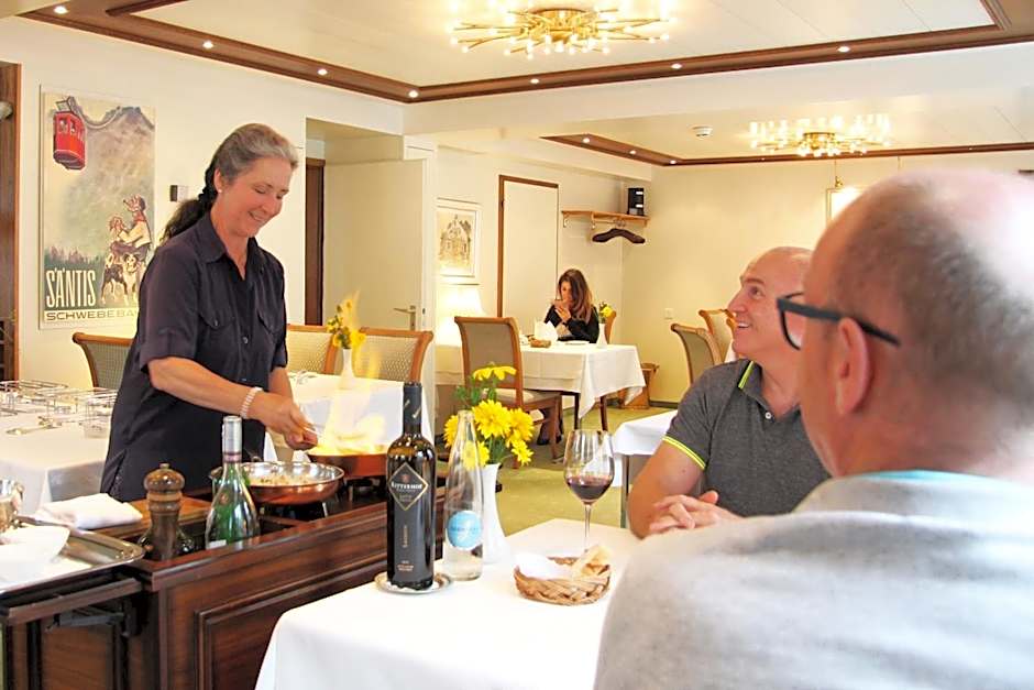 Hotel & Spezialitätenrestaurant zur Linde