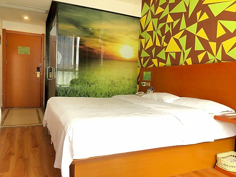 Vatica Hotel Fuyang Linquan Tenghui International City Branch