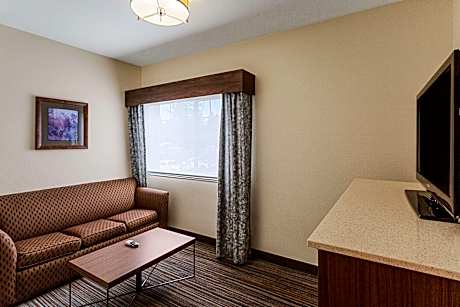 2 Queen Mobility Access Roll In Shower Non-Smoking Full Breakfast