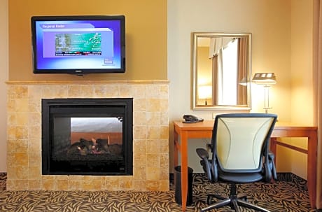 Superior Deluxe Suite With Fireplace