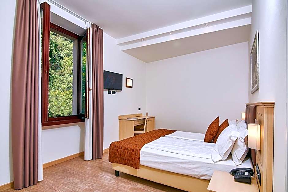 Hotel Europa - Skypool & Panorama