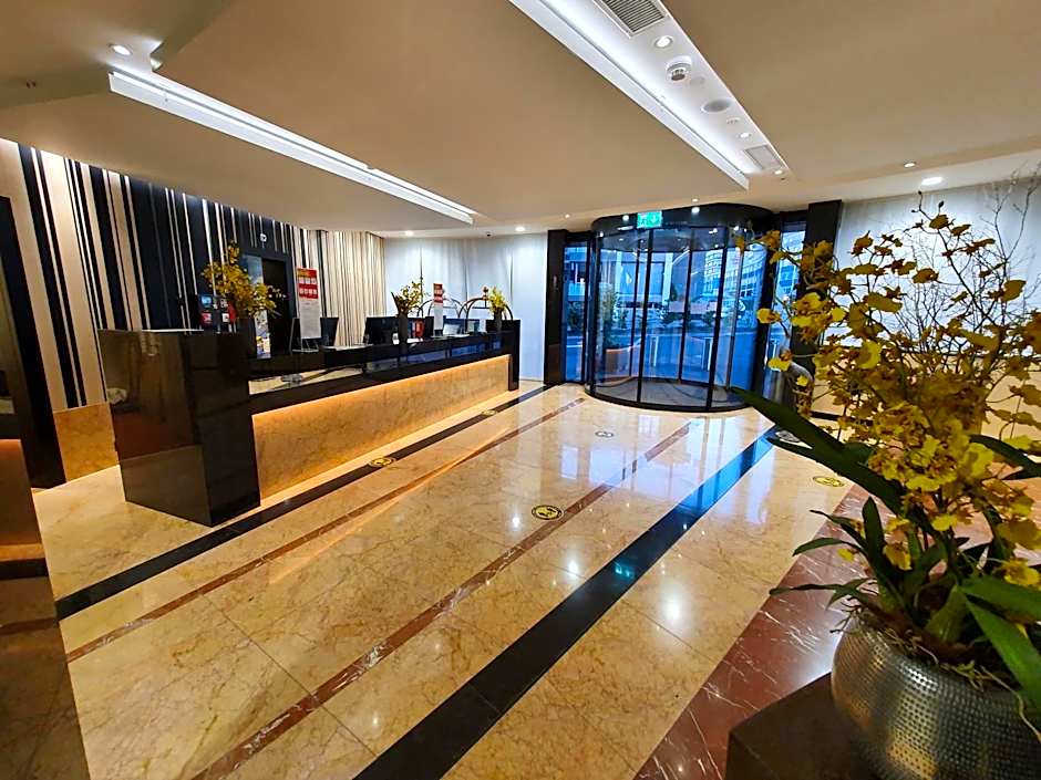 Nash Suites Airport Hotel