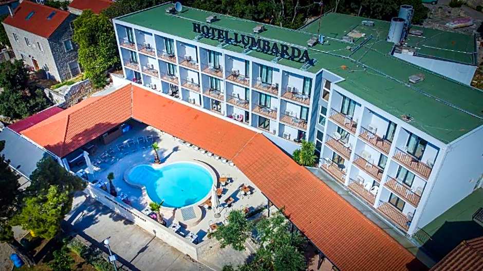 Hotel Lumbarda ***