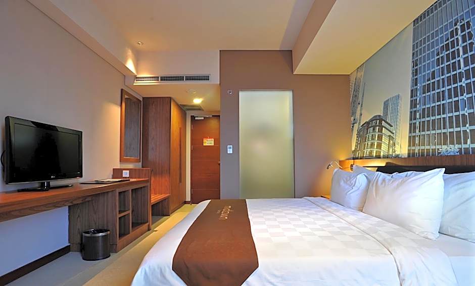 Photo 1 of 4 of Splendid Room