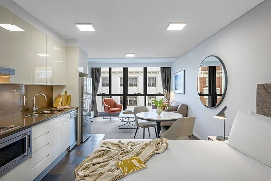 Meriton Suites Adelaide Street, Brisbane
