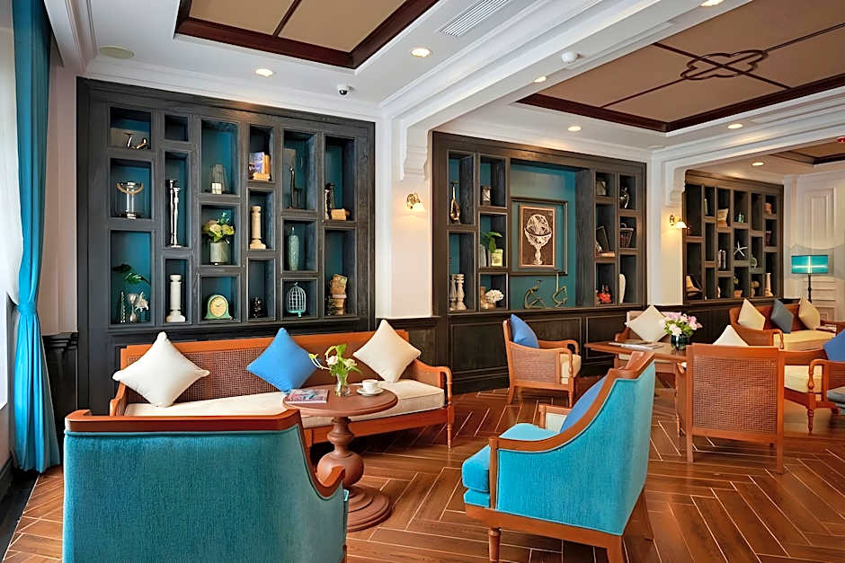 Manoir Des Arts Hotel