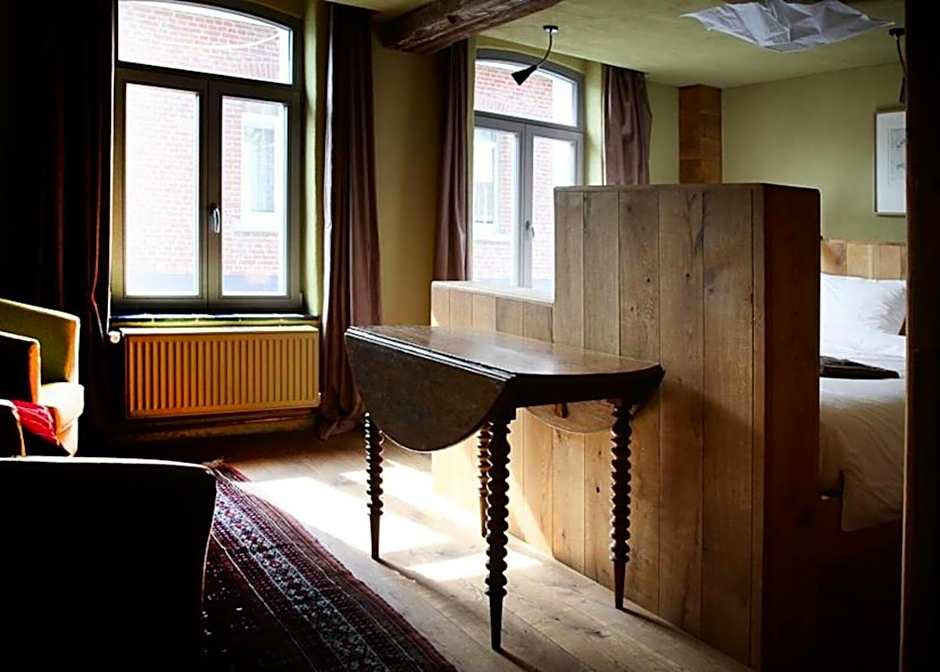 Poëziehotel Surplace - 15 min van Pairi Daiza & industriezone Ghislenghien