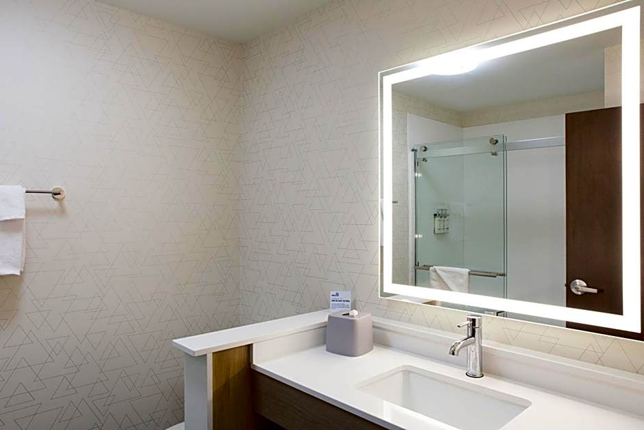 Holiday Inn Express & Suites Prince Albert - South By IHG