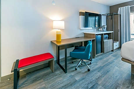 King Room with Sofabed