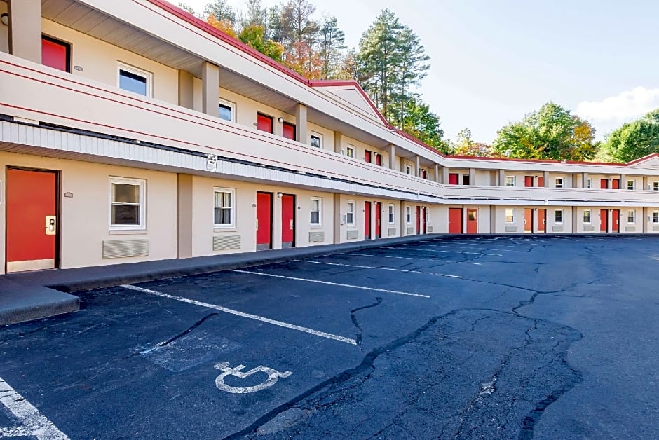 Econo Lodge West Springfield Hwy 5