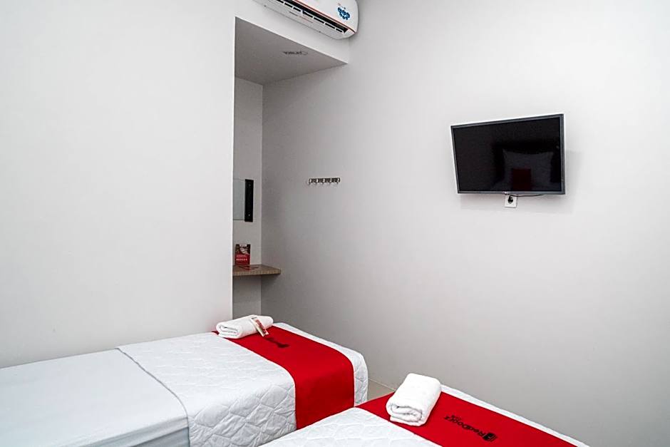 RedDoorz Syariah near Jalan Ahmad Yani Banjarmasin 3