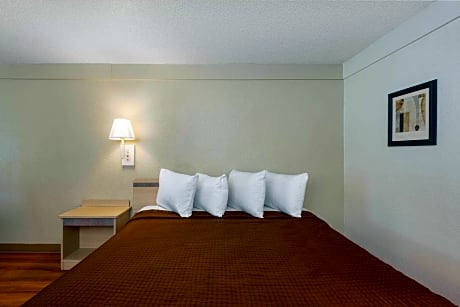 2 Full Beds Deluxe Mobility Accessible Room Non-Smoking