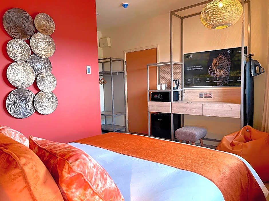 Hex Wildlife Hotel at Yorkshire Wildlife Park